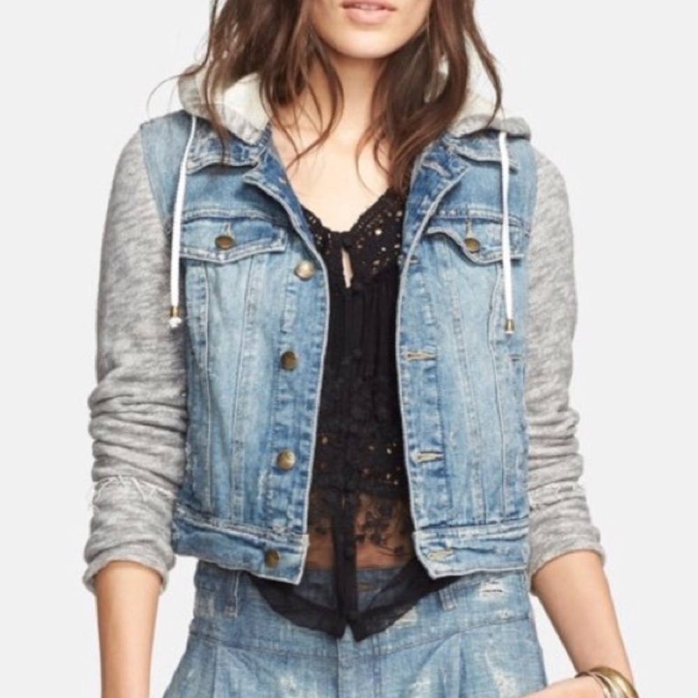 Free People sweater-denim jacket. Size small.